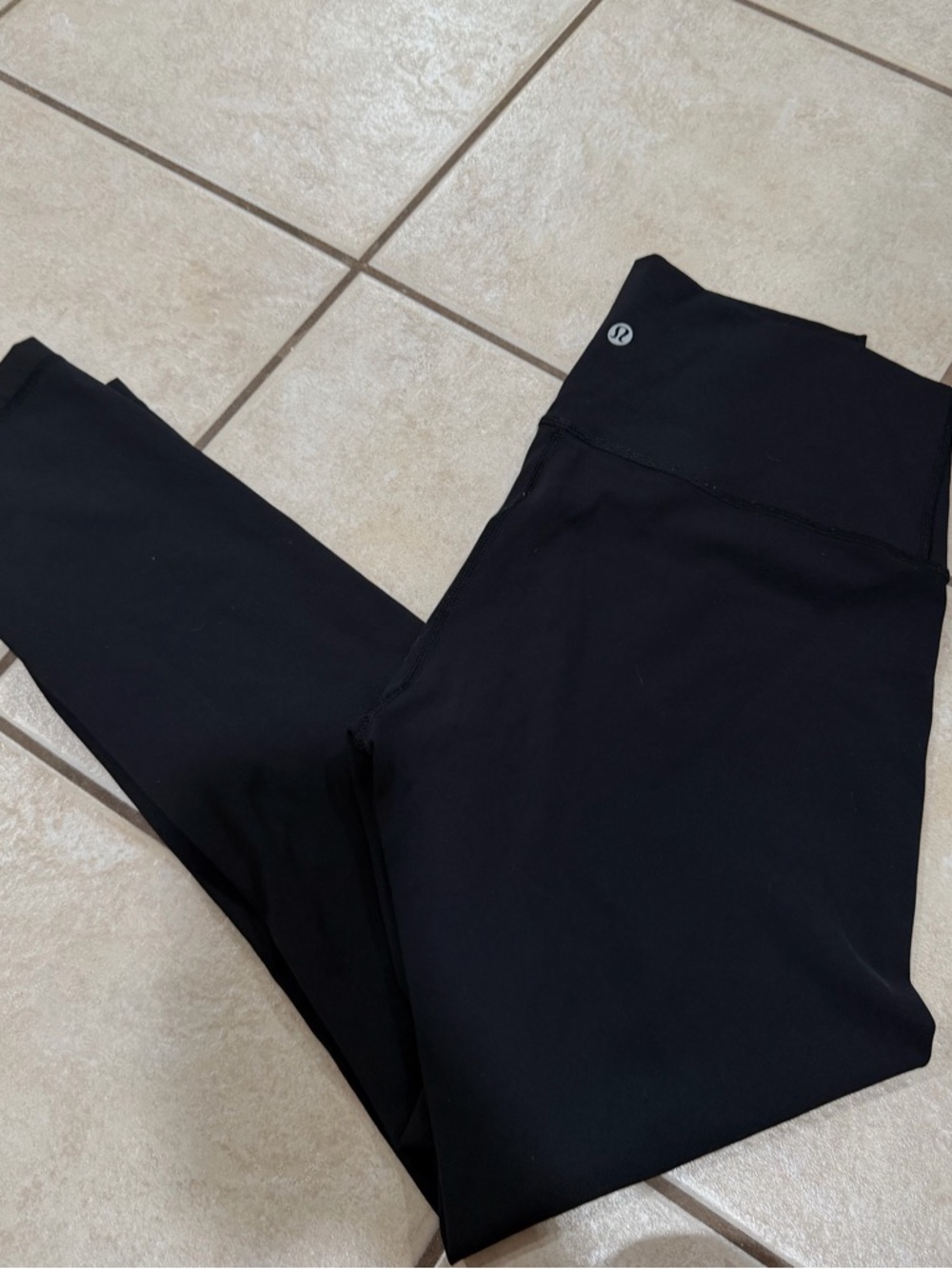 Lululemon Wunder Under 28”